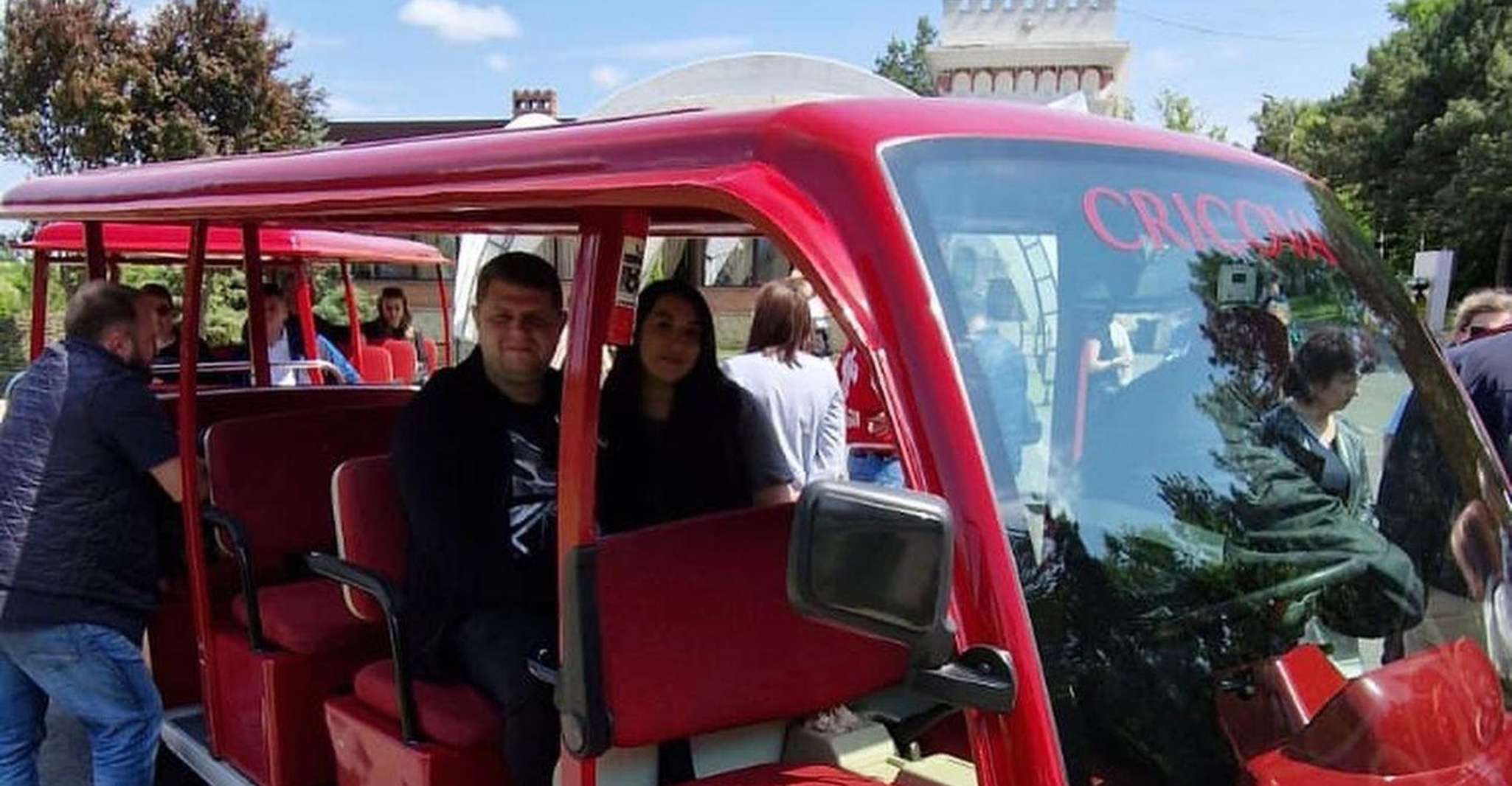 モルドバ、チシナウツアー、修道院、クリコバワイナリー - Housity