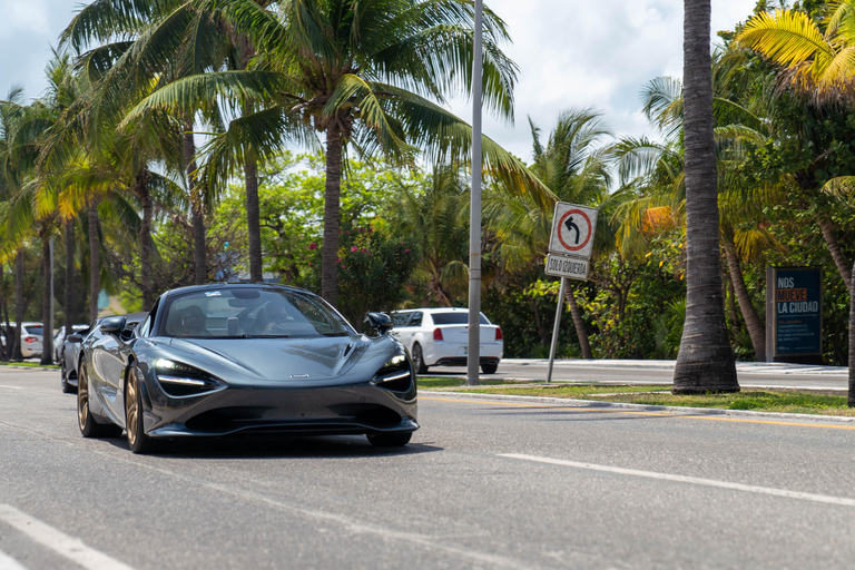 Experimente passeios de carro exótico em Cancún com Sun and Speed