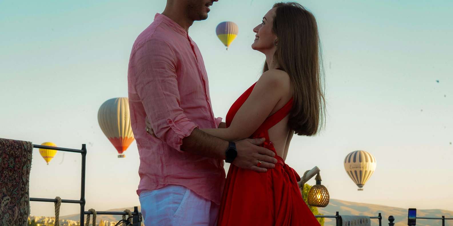 Cappadocia: Rooftop Photoshot with Hot Air Ballons