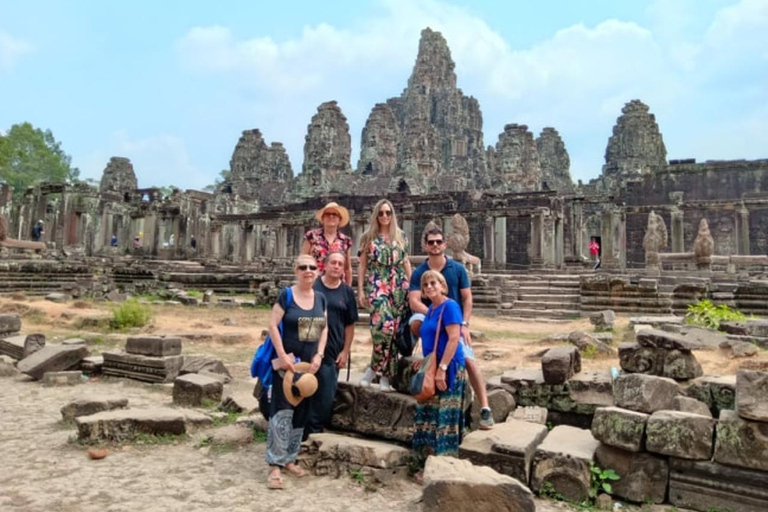 Siem Reap: Small Group Tour 1 day at Angkor with sunrise Small Group Tour in Spanish