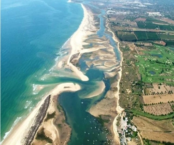Viagem de 1 dia com guia pelas 3 ilhas da Ria Formosa de barco - Olhão