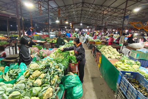 Kathmandu: Morning Market Tour with Nepali Breakfast