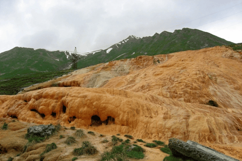 Tbilisi: Private Kazbegi Tour - Mineral Water & Travertines