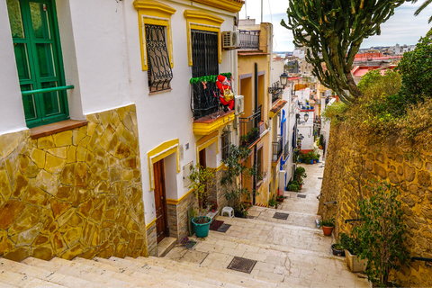 جولة سير في أليكانتي: المعالم السياحية والحياة المحليةجولة سير على الأقدام في أليكانتي: المعالم وا