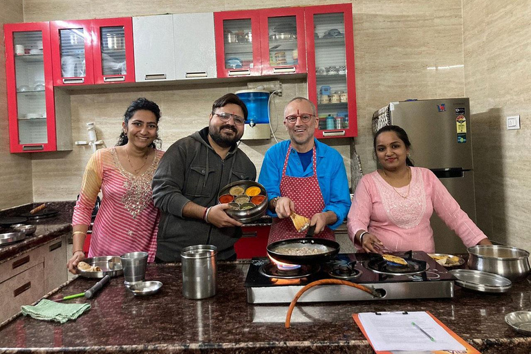 Udaipur : Cours de cuisine indienne authentique avec déjeuner ou dîner