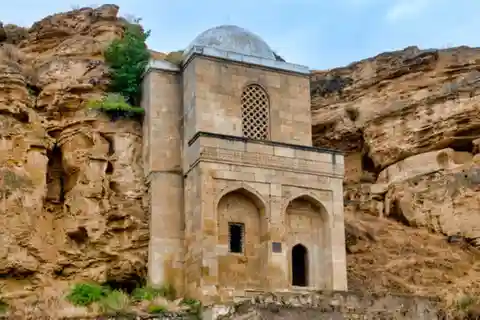 From Baku: Shamakhi and Tufandag Cable Car Day Trip