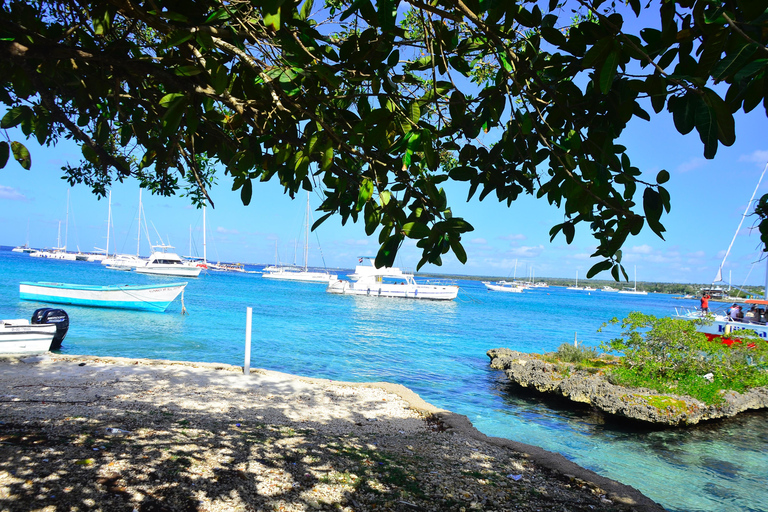 Catalina Island: All-Inclusive Boat Excursion Punta Cana: Catalina Island, an all-inclusive boat excursion