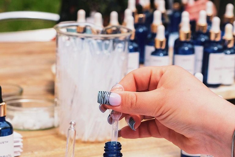 Gdańsk: Perfume Creation Workshop with Profesional Perfumer