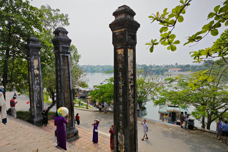 Hue Half Day Tour: Perfume River, Imperial Citadel, Market