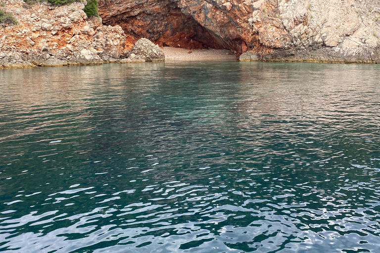 Split: Private Speedboat Charter 3 Islands Half-Day Boat Tour with Blue Lagoon