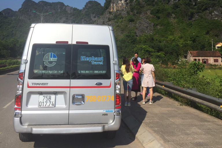 Depuis Hue : Voiture privée pour Phong Nha