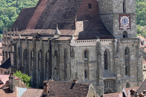 Brașov: Guided Walking Tour with Local Stories