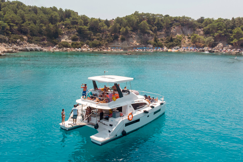 Rodes: Cruzeiro de catamarã com tudo incluído, almoço e bebidasCatamarã a vela com 3 paradas de natação &quot;Wind&quot;