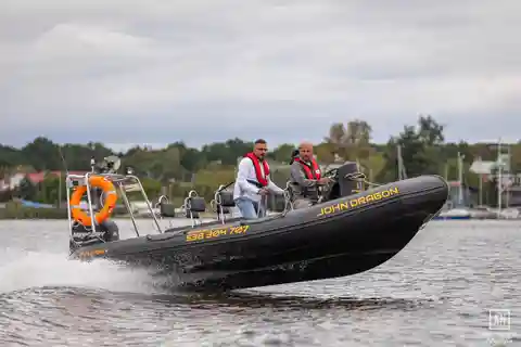 Zegrze: Emocionante aventura en lancha rápida por el lago Zegrze