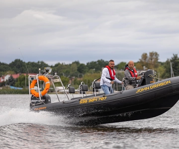Zegrze: Thrilling Speedboat Adventure on Zegrze Lake