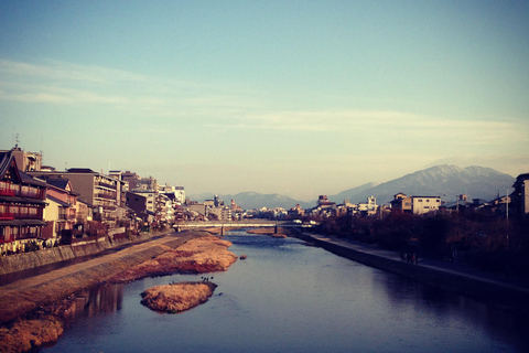 Excursão particular de luxo em Alphard por Quioto com Craig / Para madrugadoresExcursão particular de luxo em Alphard por Quioto com Craig / O madrugador