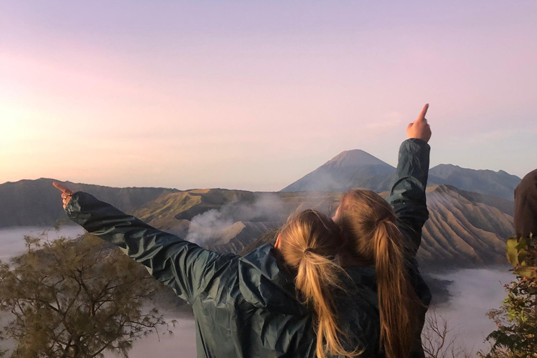 4-Day Java Tour: Borobudur, Prambanan, Bromo & Ijen Crater