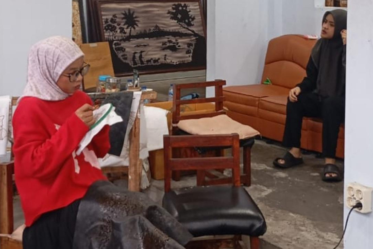 Laboratorio di batik a Yogyakarta e tour culturale della cittàWorkshop sul batik di Yogyakarta e tour culturale della città