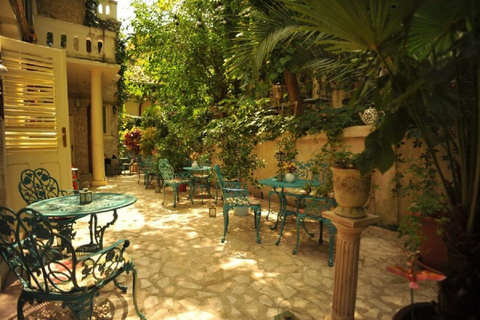 Tour gastronómico y cultural por la Bucarest más auténticaTour gastronómico y cultural por el Bucarest auténtico