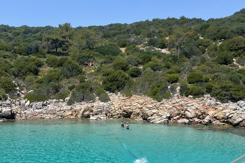 Bodrum: Orak Island Boat Trip with Lunch and Transfers Tour with Meeting Point