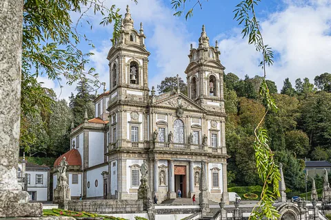 From Porto: Braga & Guimarães full day experience with lunch