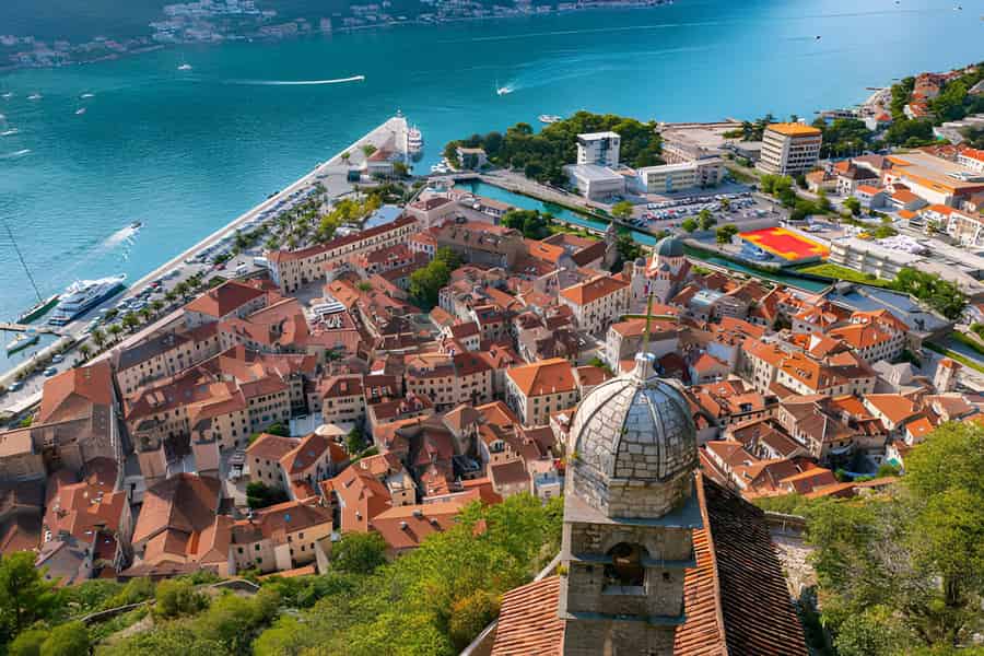 Tirana/Golem/Durrës: Montenegro-Trip (Budva, Kotor, St. Stefan). Foto: GetYourGuide