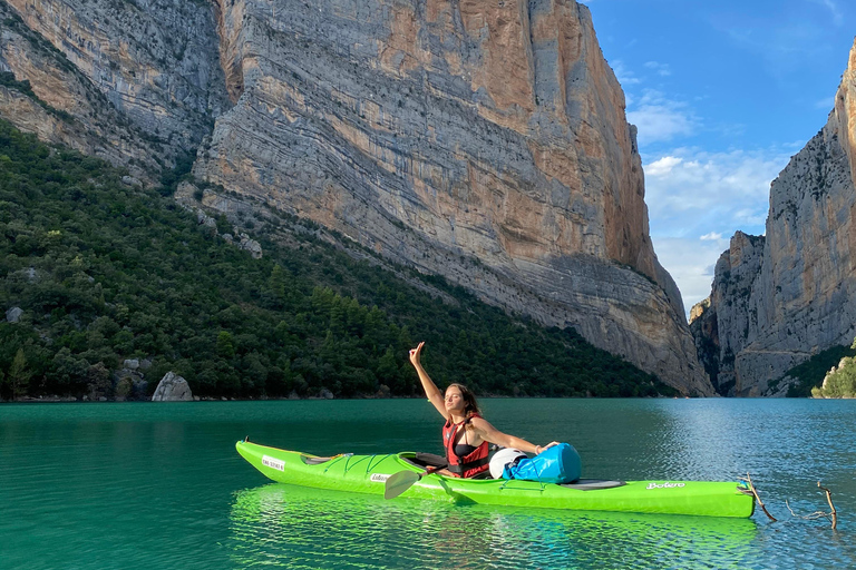 Barcelona: Kayak rental in Congost de Mont-rebei Barcelona: Single Kayak Rental in Congost de Mont-rebei