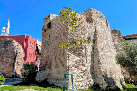 Tour di Durazzo e del Parco Nazionale di Karavasta su una Land Rover di lusso