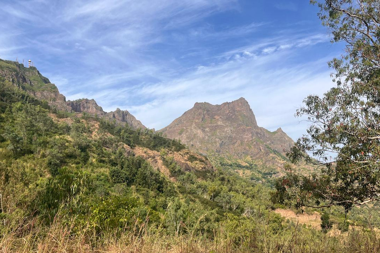 Rui Vaz Scenic Hike and Botanical Garden Stop