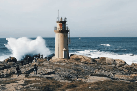 Visita o Finisterra e as aldeias costeiras a partir de Santiago de Compostela