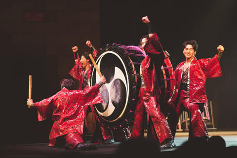 Kyoto: Japanese Taiko Drum TAO show ticket with 1 drink - Image 2