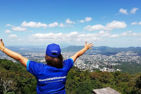 San Salvador: Wycieczka po mieście, park El Boquerón i degustacja Pupusa