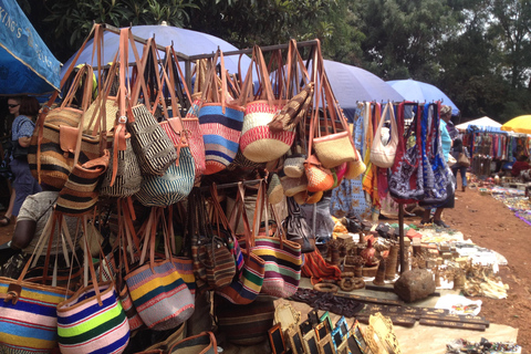 Visita guiada aos sítios históricos e monumentos modernos de Nairobi