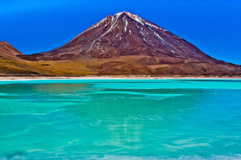 Von San Pedro de Atacama | Uyuni Salt Flats 3D in einer Gruppe