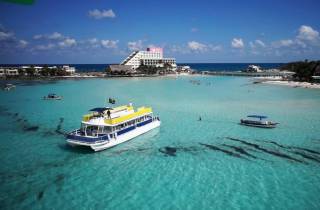Isla Mujeres: Segeln, Schnorcheln und Mittagessen mit Bootsparty