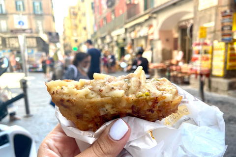 Nápoles: Tour gastronómico callejero guiado con degustaciones