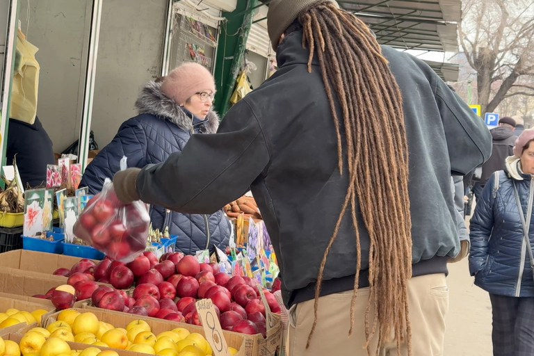 Chisinau: Piata Centrala Food Tour with Tastings