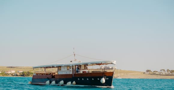 Pag (Povljana): Historische Bootstour nach Silba und Olib