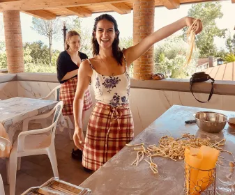 Amalfi: corso di cucina con fettuccine, mozzarella, tiramisù