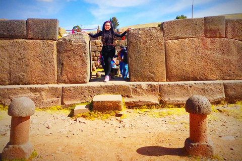 Puno: Aymara Route Guided Tour with Virtual Reality