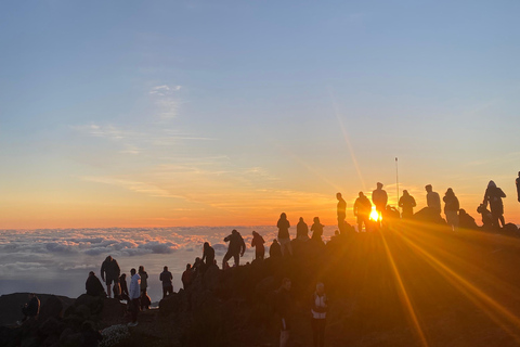 Pico do Arrieiro Sunrise/stairs to heaven hike and skywalk