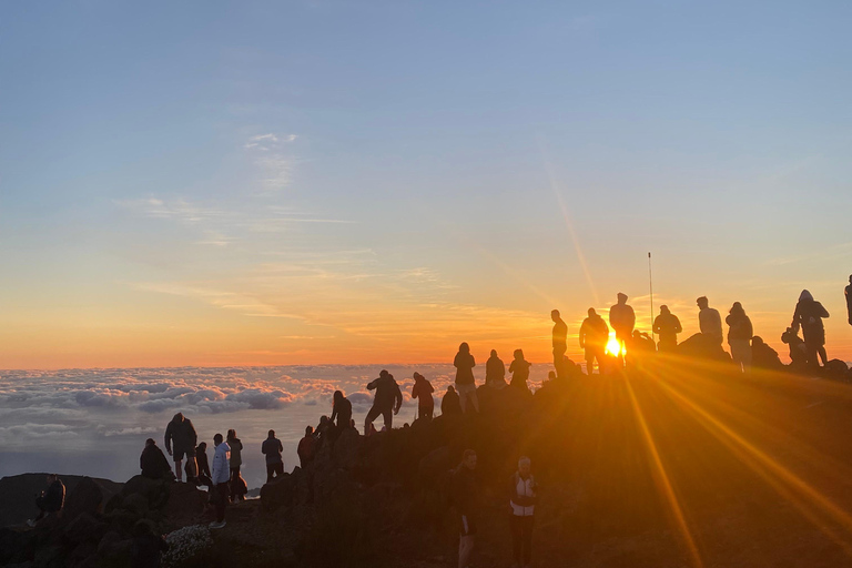Pico do Arrieiro Sunrise/stairs to heaven hike and skywalk