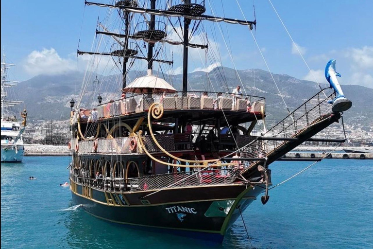 Alanya: Romantic Boat Tour with Lunch and Drinks