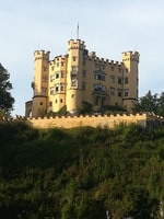 Halbtags -Tour von Fuessen - Neuschwanstein Linderhof Schloss - Housity