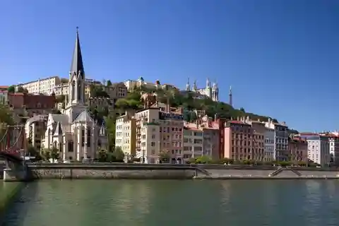 Lyon: between history and cinema, guided tour and coffee break included.