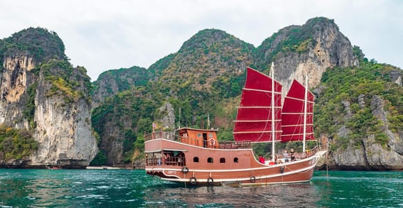 Krabi: Sunset Dinner Cruise & Swimming by Luxury Junk Boat