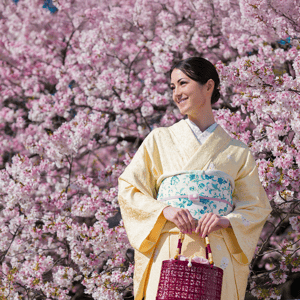 Tokyo: Kimono Rental inside Shinjuku Gyoen National Garden