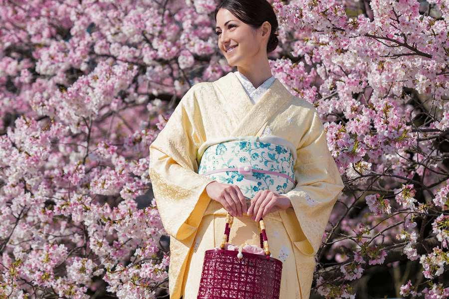 Tokio: Kimono-Verleih im Shinjuku Gyoen National Garden. Foto: GetYourGuide Tokio: Kimono-Verleih im Shinjuku Gyoen National Garden. Foto: GetYourGuide