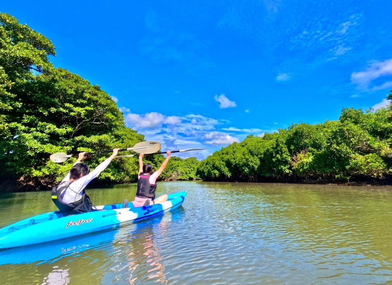 Ishigaki-øen: SUP eller kanosejlads og snorkling ved Blue Cave