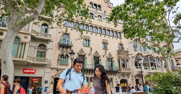 Barcelona Walking Tour: Modernisme & Iconic Architecture